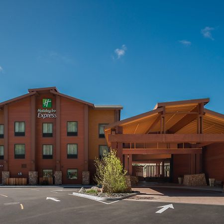 Holiday Inn Express Klamath - Redwood Ntl Pk Area By Ihg Bagian luar foto