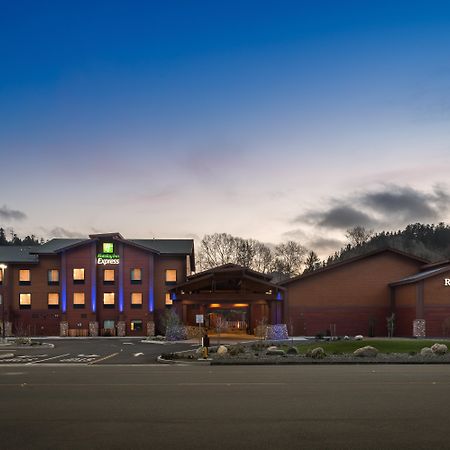Holiday Inn Express Klamath - Redwood Ntl Pk Area By Ihg Bagian luar foto