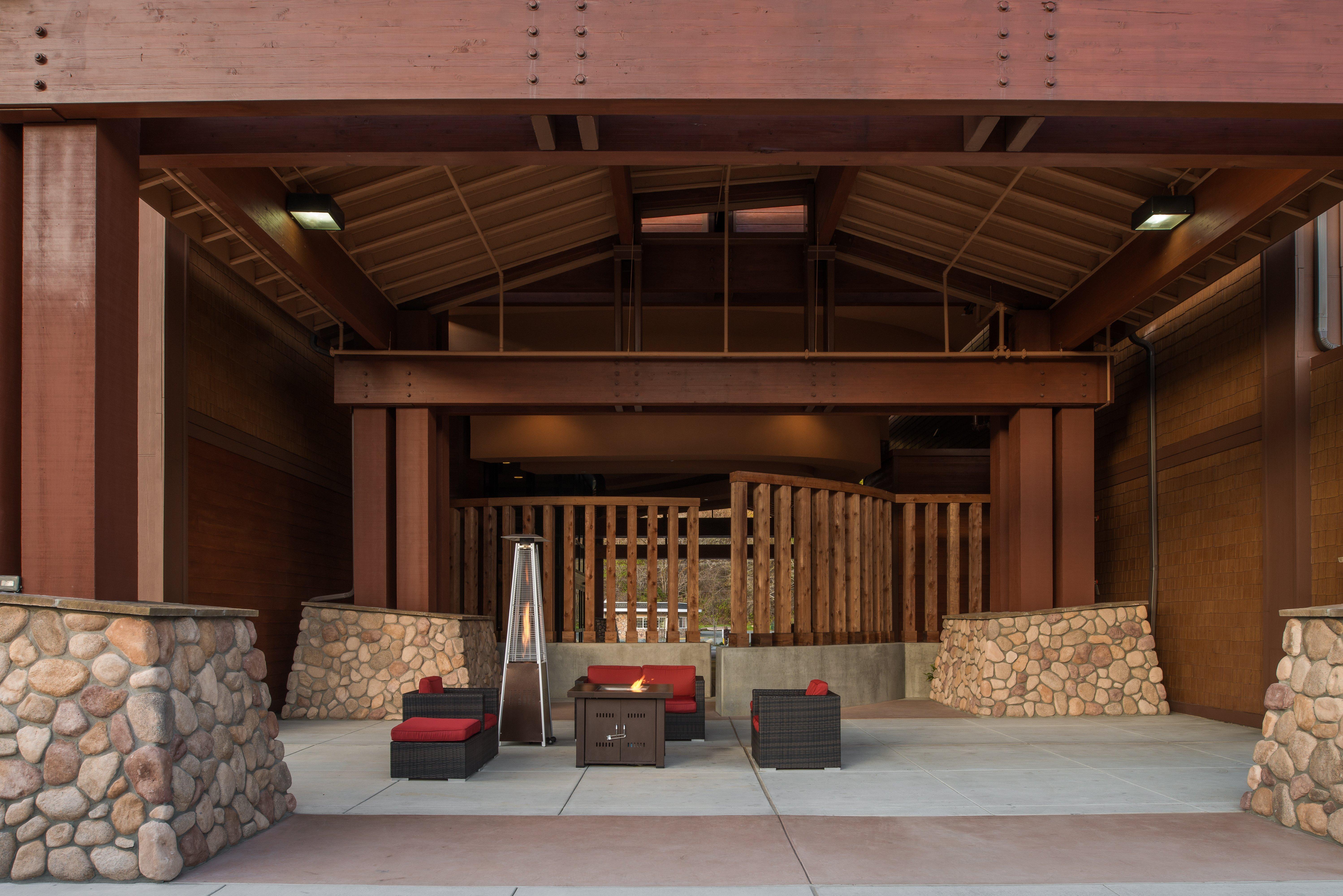 Holiday Inn Express Klamath - Redwood Ntl Pk Area By Ihg Bagian luar foto