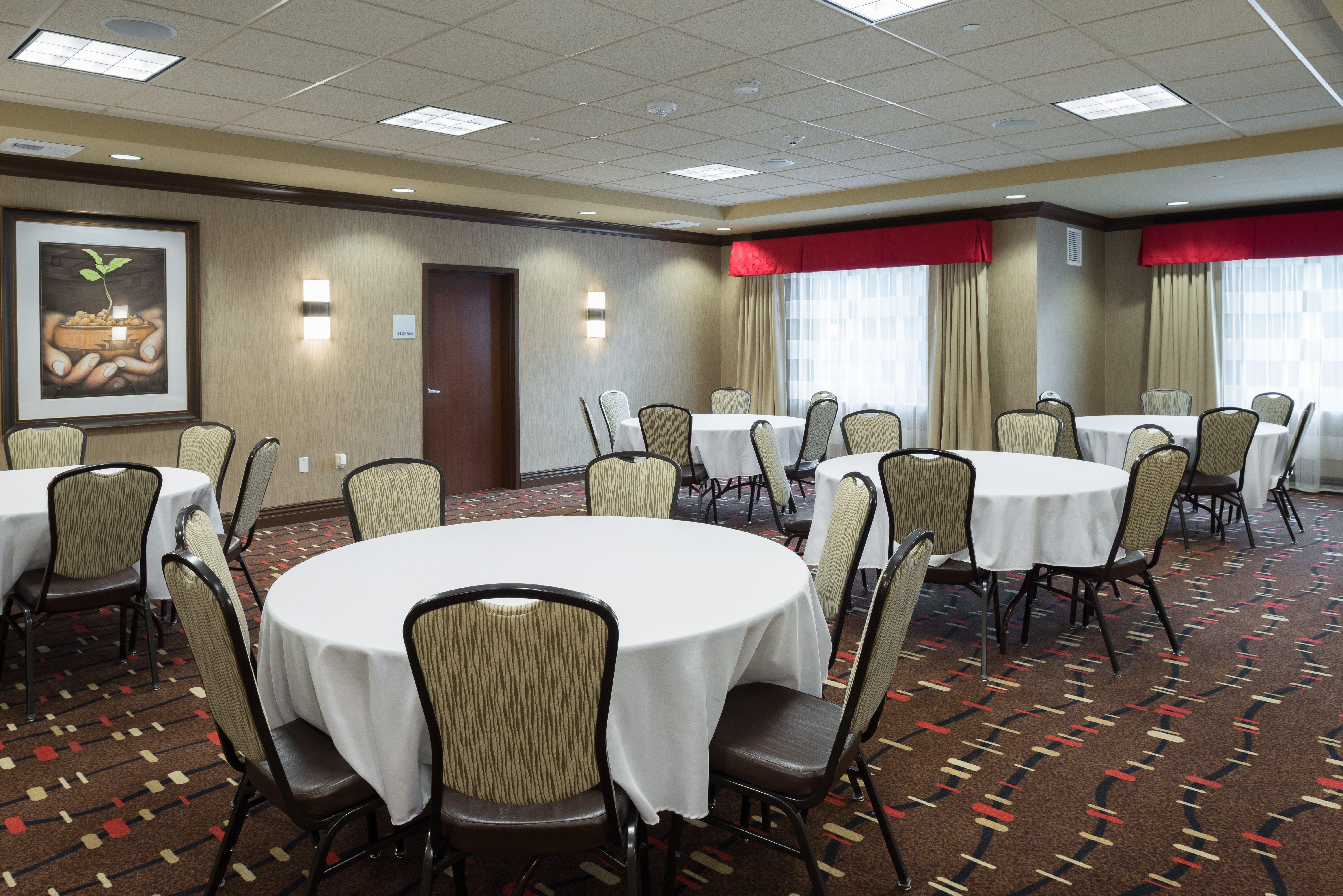 Holiday Inn Express Klamath - Redwood Ntl Pk Area By Ihg Bagian luar foto