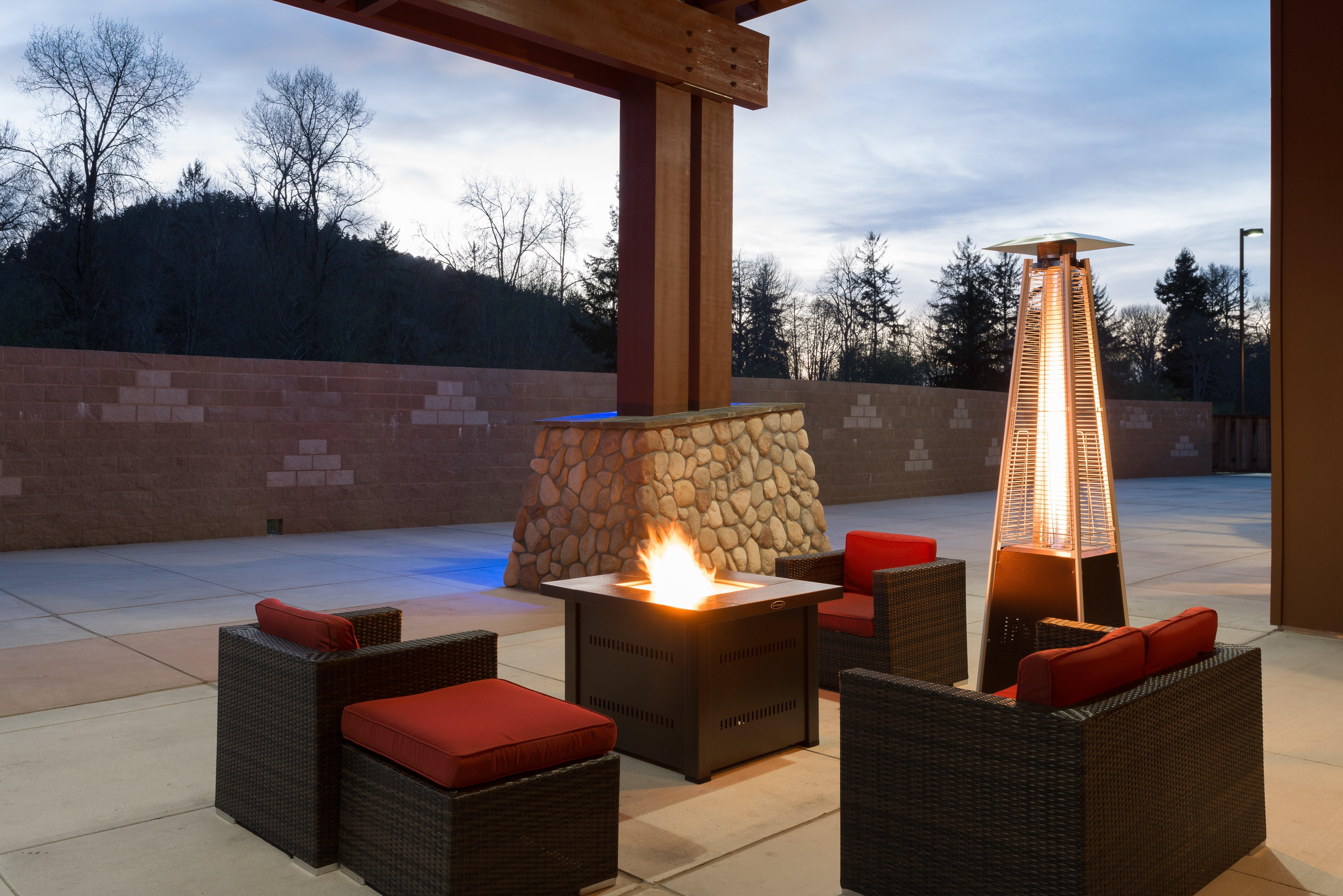 Holiday Inn Express Klamath - Redwood Ntl Pk Area By Ihg Bagian luar foto
